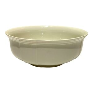 Villeroy & Bosch “Manior Pattern” Medium Service Bowl